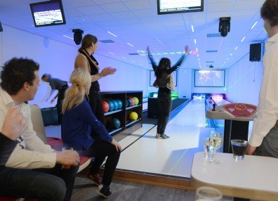 LED's Go Showbowling